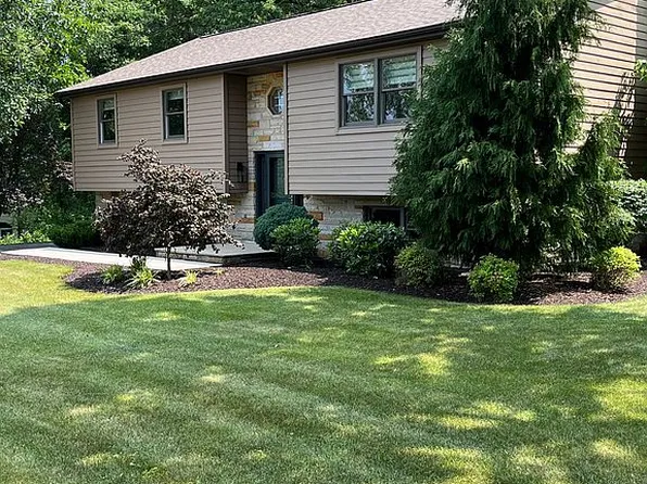 130 Whitaker Rd, Saxonburg, PA 16056