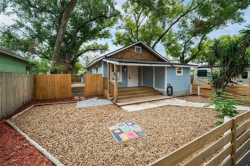 3 bed, 3.0 bath, 1412 sqft, $2,600 — Photo 4