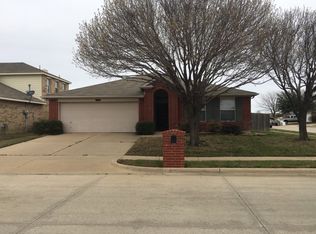 1449 Broken Spoke Ct, Fort Worth, TX 76131