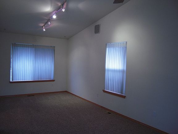 5th image of 2211 27th St SE