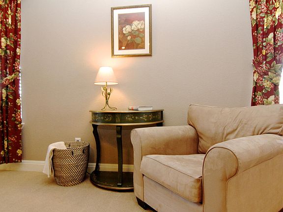 5th image of 1735 Amistad Way