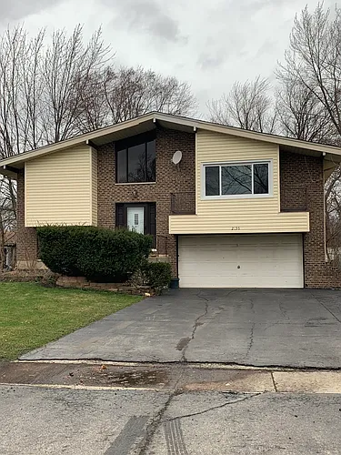 2136 Cedar Ave Photo 1