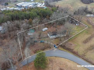 141 Old Wallaceton Rd, Berea, KY 40403