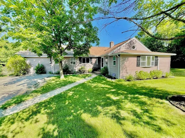 18 N Highland Rd, Norton, MA 02766