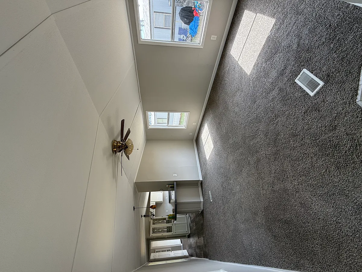 Building Photo - 501 Cycle Ln
