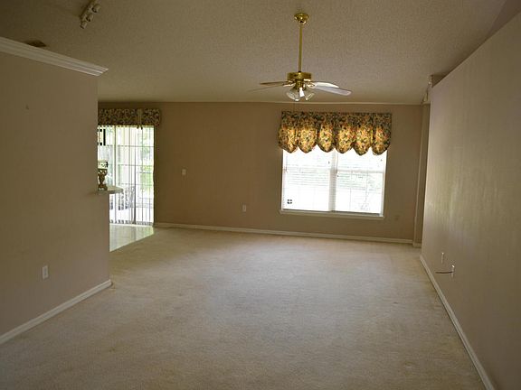 4th image of 11395 Aston Hall Dr S