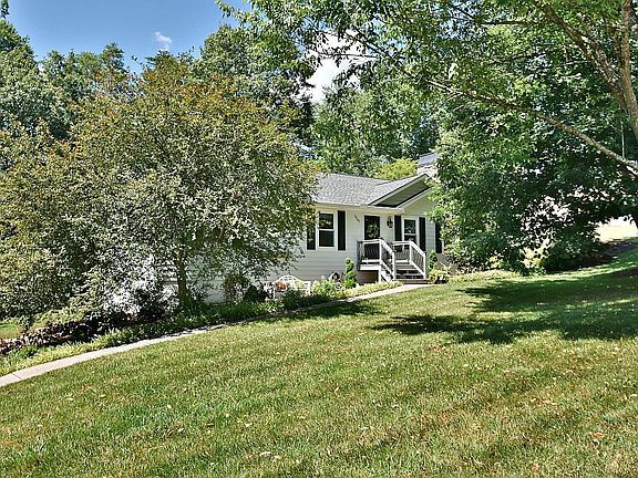 3rd image of 7505 Brittany Dr