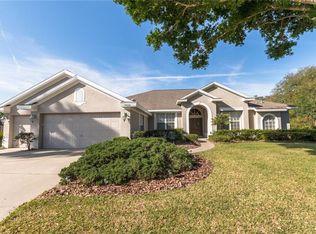 9002 Oakcrest Cir, Mount Dora, FL 32757