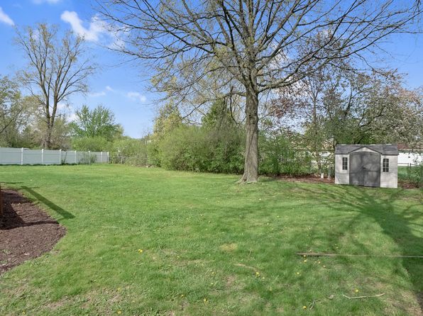 22626 Deerfield Rd, Novi, MI 48375