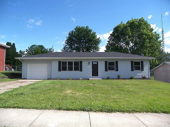 2nd image of 402 W Pickwick Dr