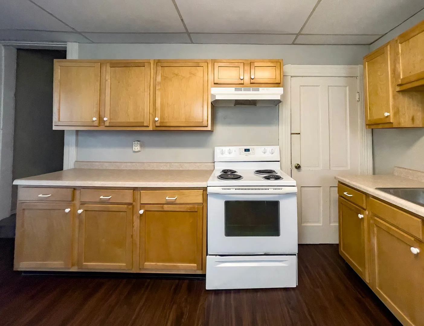 824 W University Ave — Photo 3