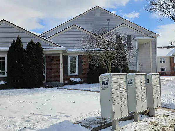 37470 Stonegate Cir, Clinton Township, MI 48036