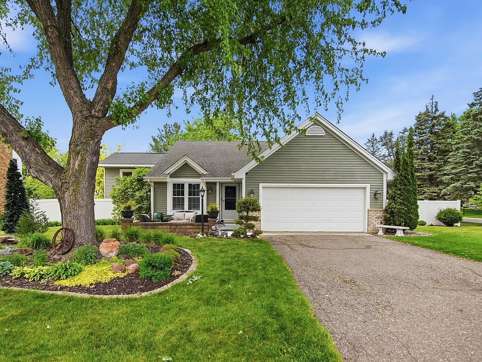 1st image of 15100 Lac Lavon Dr