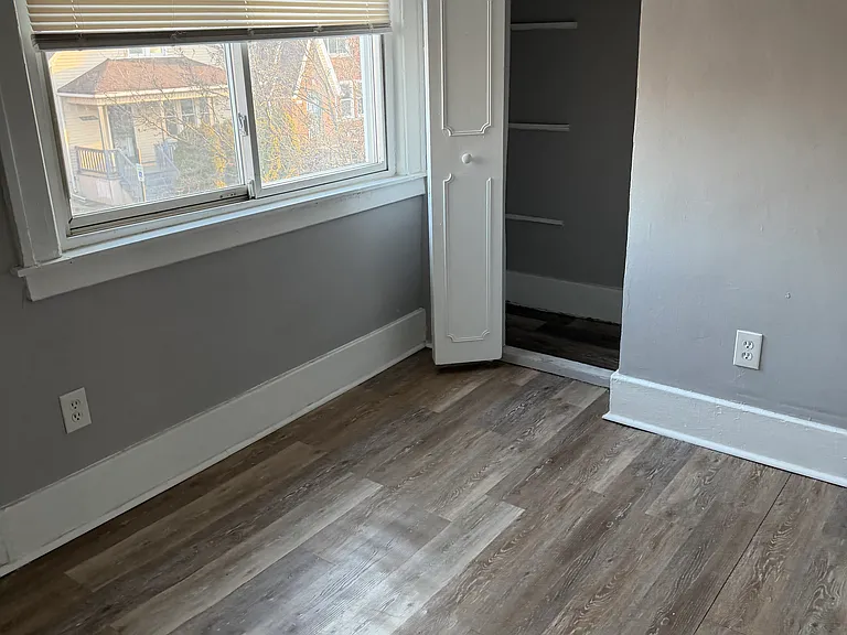 2689 Holmes St #F2 — Photo 4