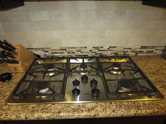 5 burner cooktop