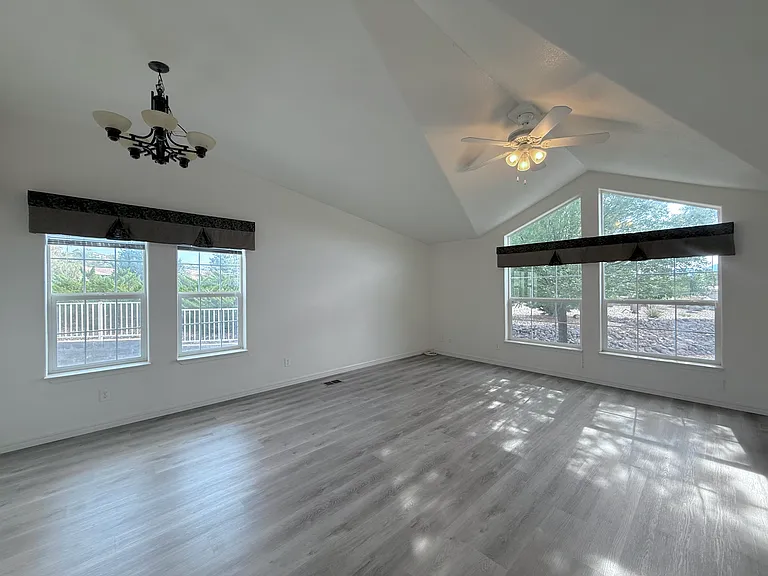 2828 Jerry St — Photo 7