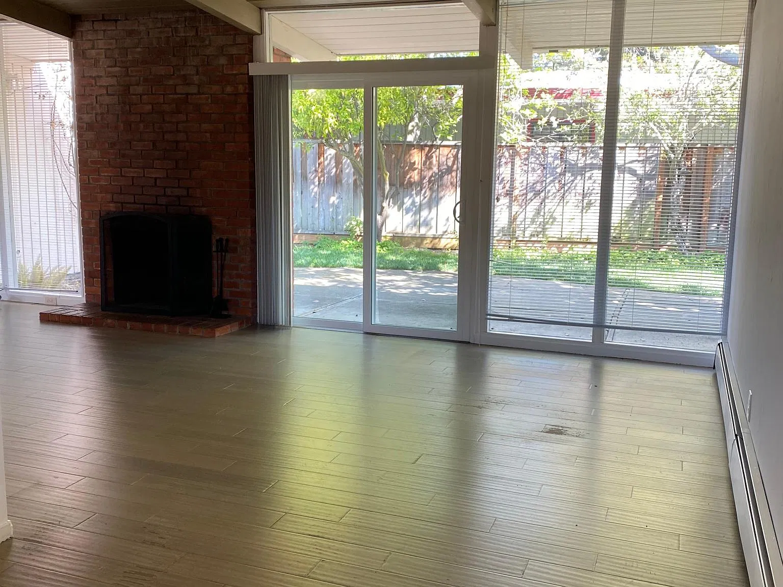 3 bed, 1116 sqft, $5,200 — Photo 3