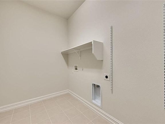 3rd image of 6804 Revere Dr