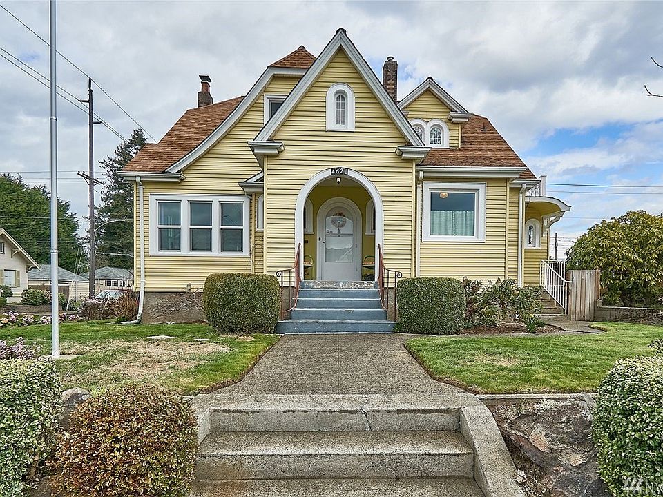 Charming 1927 Tudor in North Tacoma