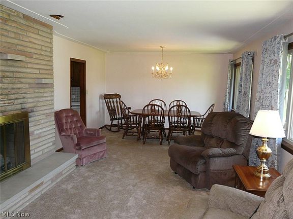 3rd image of 6832 Glenella Dr