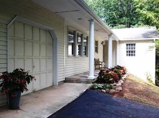 2 Pine Tree Dr, Branford, CT 06405