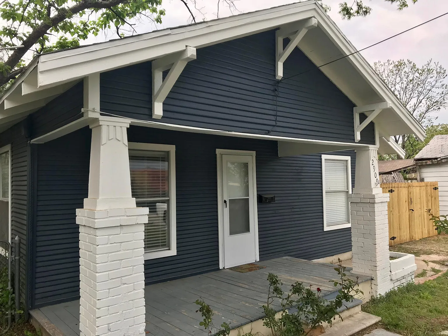 2 bed, 1015 sqft, $1,600 — Photo 2