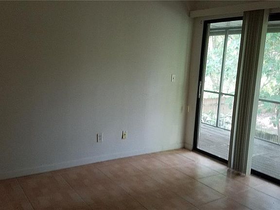 5th image of 1724 Foxhall Cir #408