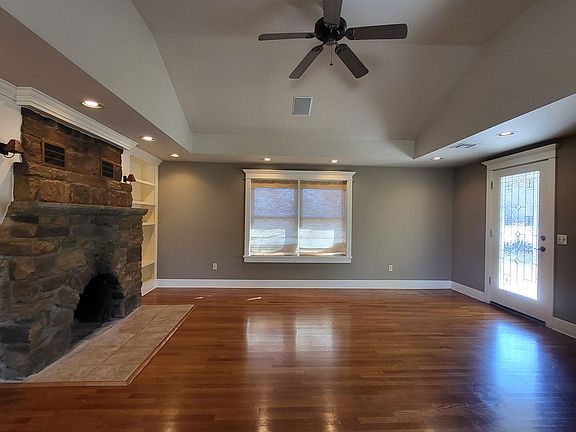 3rd image of 631 N University Dr
