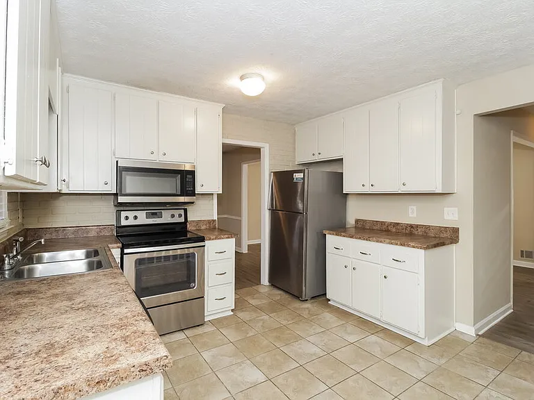 3334 Heatherwood Ln SW — Photo 7
