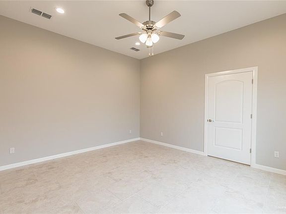 3rd image of 5128 Escondido Pass