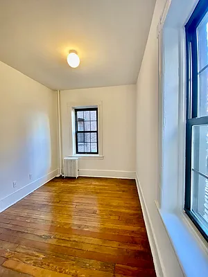 Rented by CMV Realty Inc. | media 7