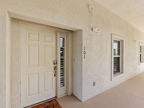 3rd image of 264 Gibraltar Ct Unit 101