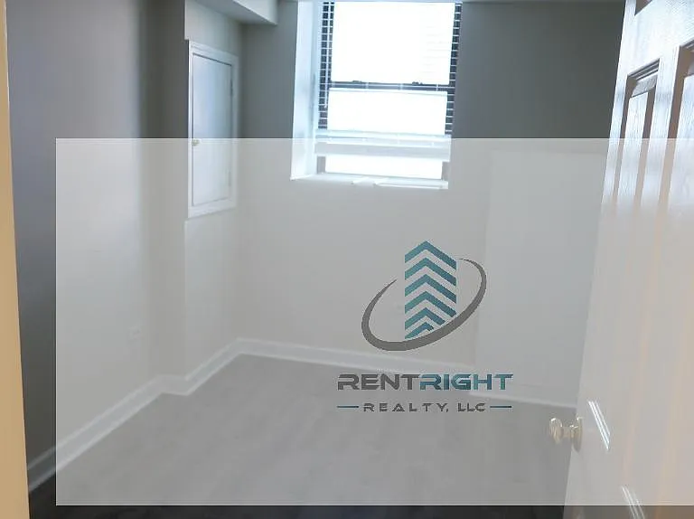 1249-55 W Henderson St #12511 — Photo 5