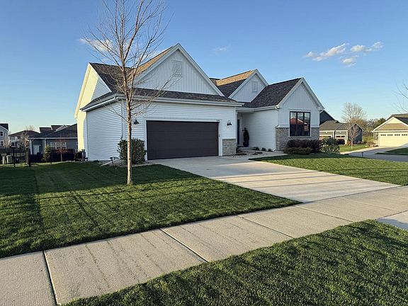 2nd image of 534 Foxfield ROAD