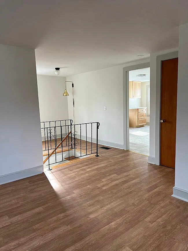 2 bed, 1150 sqft, $1,949 — Photo 4