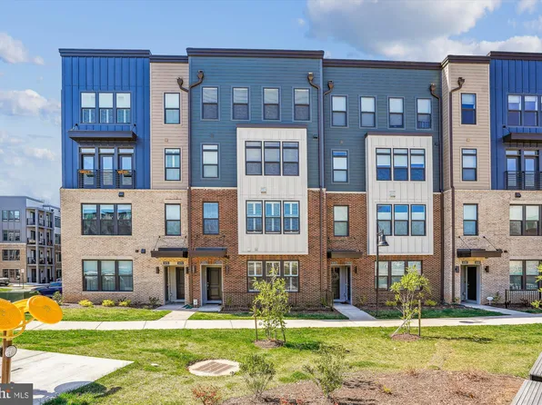 1680 Bandit Loop #14A, Reston, VA 20190