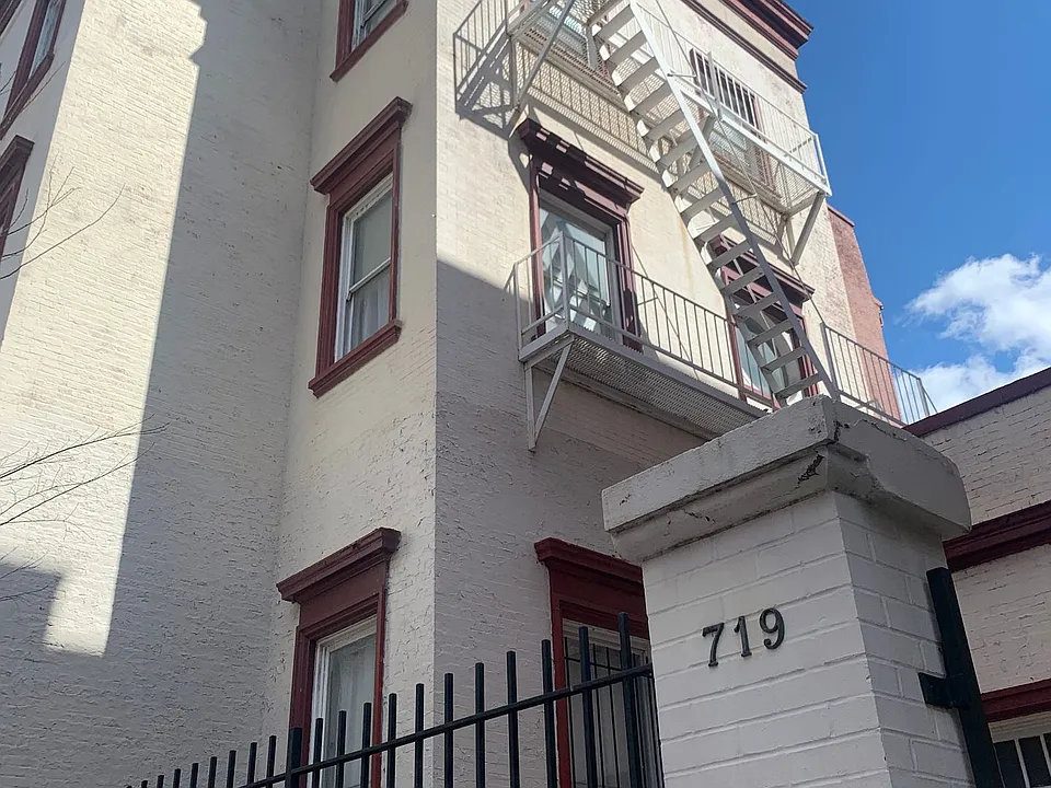 717 St Paul Street