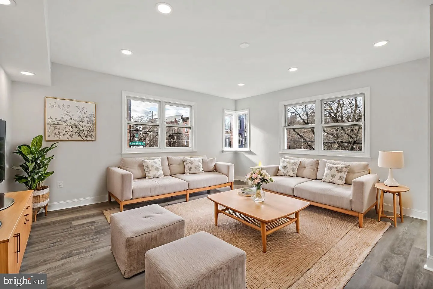 2 bed, 2.0 bath, 1100 sqft, $2,600 — Photo 1