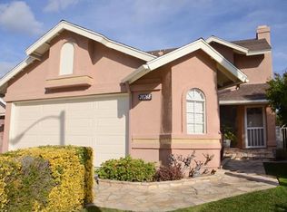 28768 Raintree Ln, Santa Clarita, CA 91390