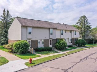 Edgemont Park Townhomes, Grand Blanc, MI 48439