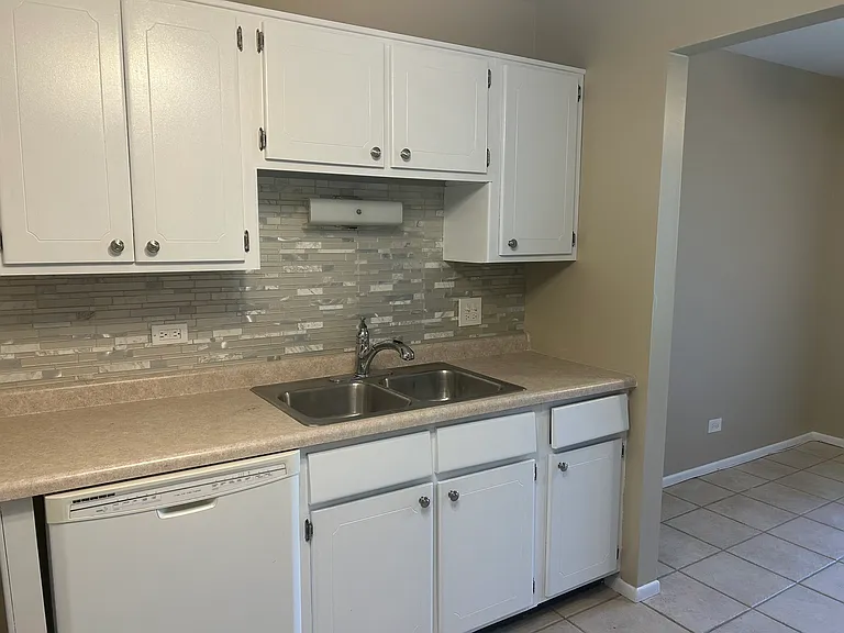 76 Margate Ct #C1 — Photo 8