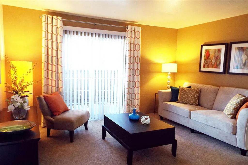 Aviare Place Apartments — Photo 2