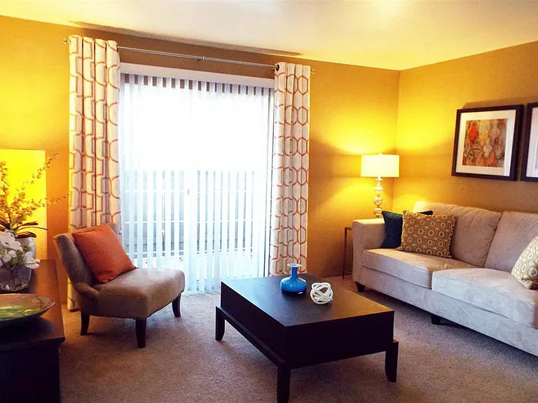 Aviare Place Apartments — Photo 2