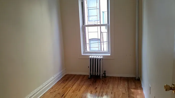 Rented by EXR | media 4