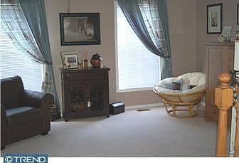 5th image of 102 Versailles Ct