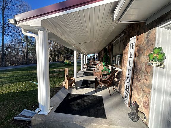 3rd image of 355 Ridgepark Dr