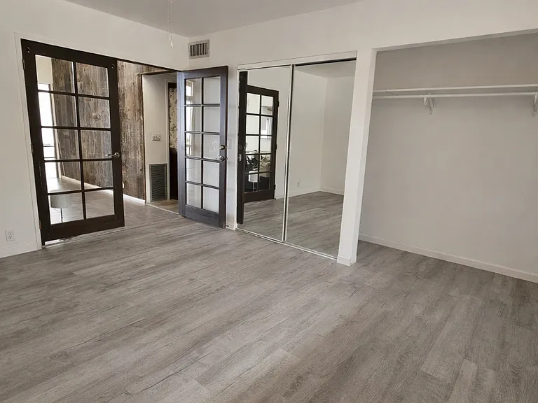 Lakeview Dr — Photo 18