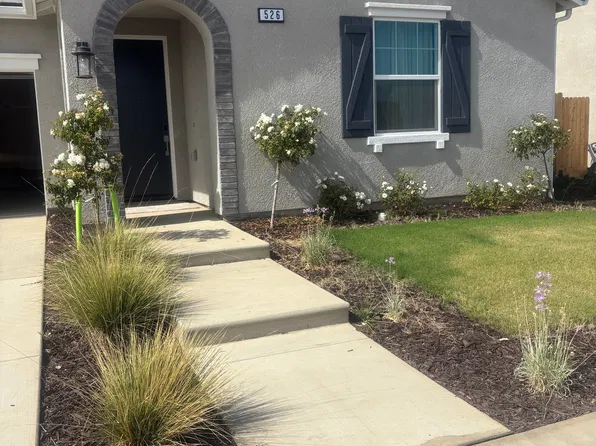 526 Discovery Rd S, Madera, CA 93636