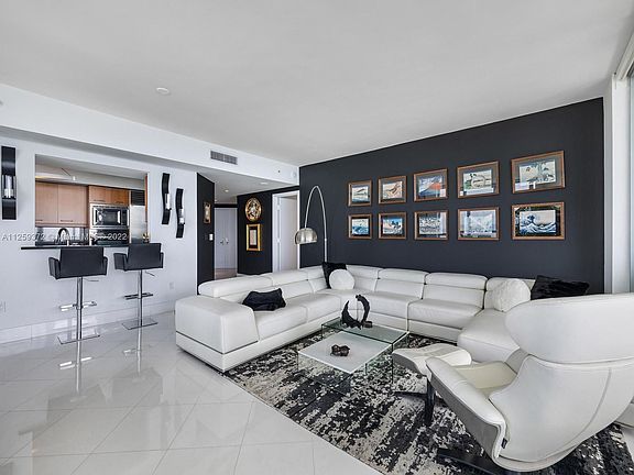 5th image of 1331 Brickell Bay Dr APT 2711