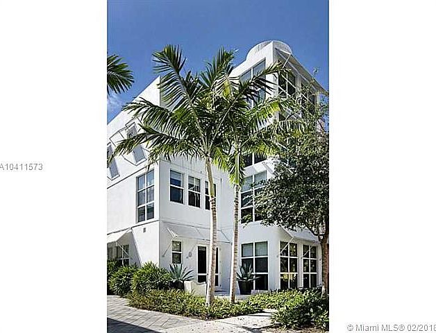 1st image of 220 Zoe Way